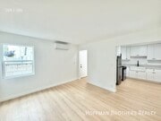 Photo - 5723 Willowcrest Ave Unit 3