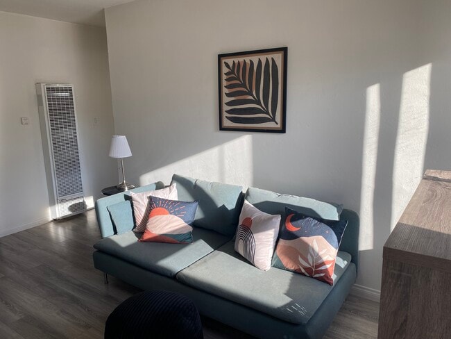 Photo - 926 Chalcedony St