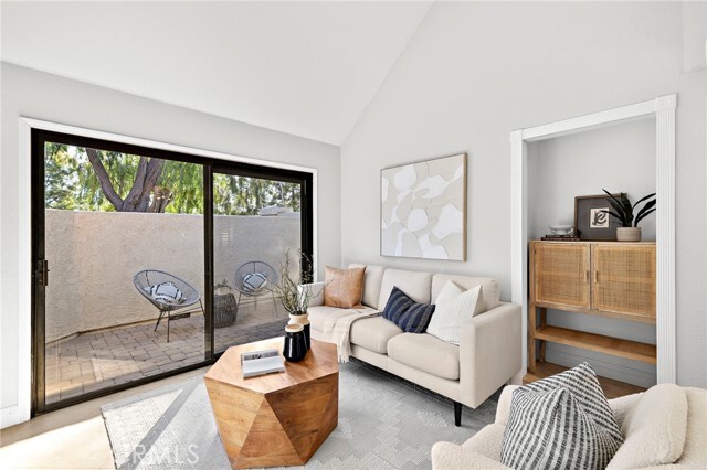 Photo - 91 Martinique St Unit 300