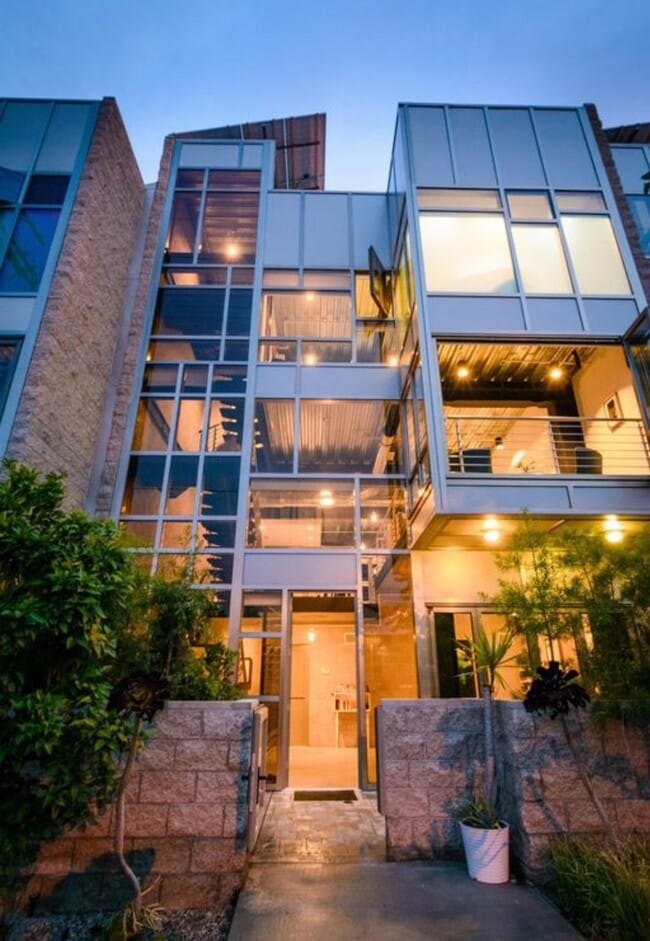 Building Photo - 3264 Kazaz Ln