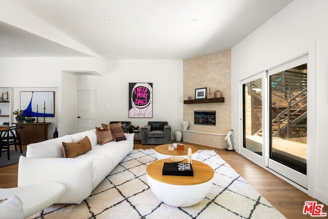 Photo - 3375 Coldwater Canyon Ave