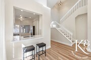 Photo - Relaxed Living in Oak Park with All the Up...