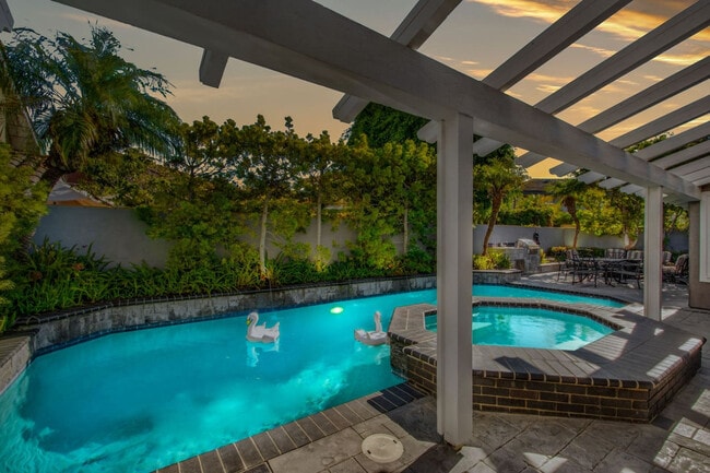 Photo - 3672 Seascape Dr
