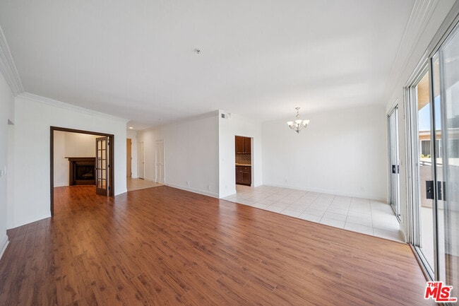 Photo - 1508 Greenfield Ave Condo Unit 405