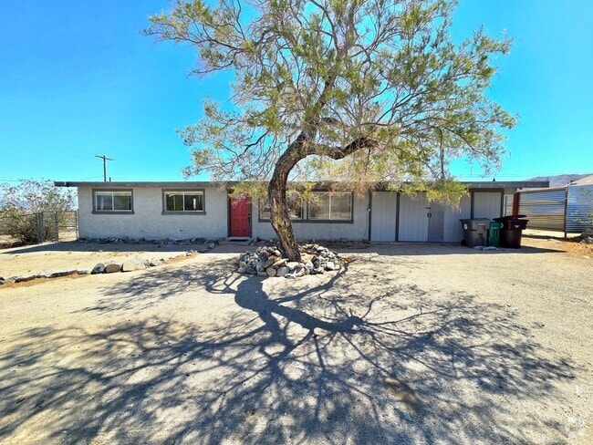 Building Photo - Cozy 3 Bedroom 1.5 Bathroom Near The Natio... Rental