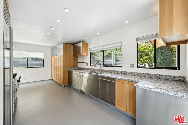 Photo - 1317 Devlin Dr