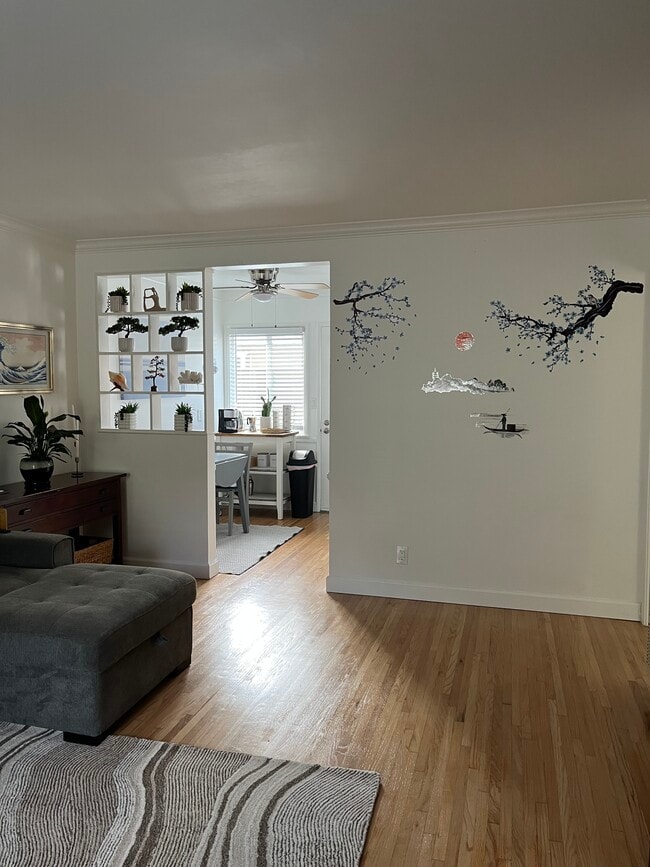 Photo - 2037 Stewart St Unit 2037 1/2