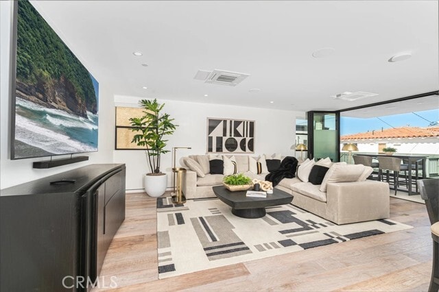 Photo - 1034 W Balboa Blvd Unit B