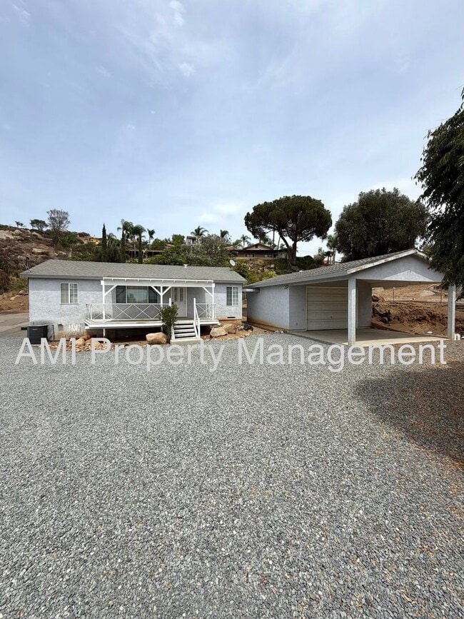 Building Photo - 2065 Eula Ln Unit #B