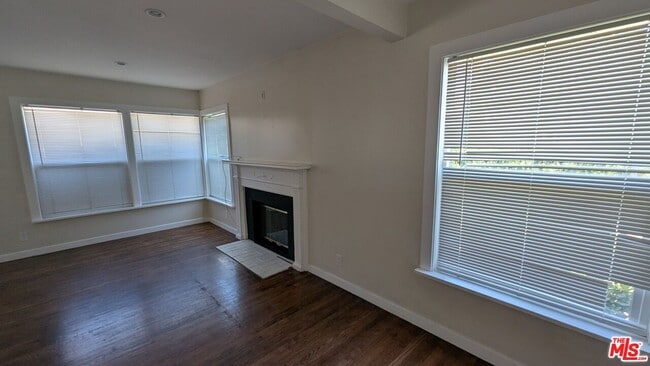 Photo - 14156 Friar St