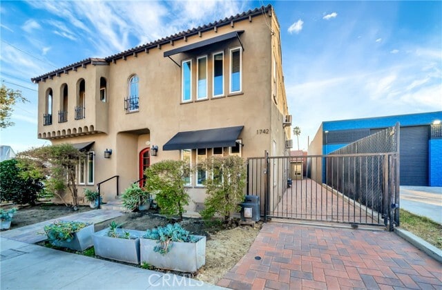 Photo - 1742 Flower St Townhome