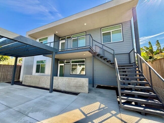 Photo - 127 S Santa Rosa St