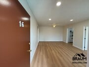 Photo - 13115 Oxnard St Apartment Unit 16