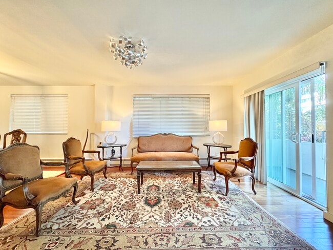Photo - 10655 Wilshire Blvd Unit 303