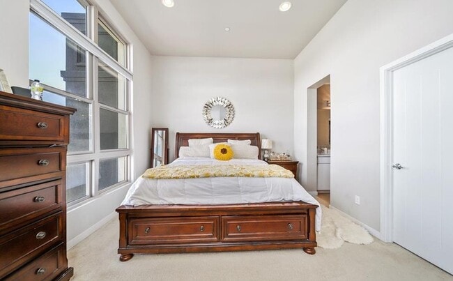 Photo - 801 S Anaheim Blvd