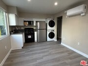 Photo - 3568 S Budlong Ave Unit 6