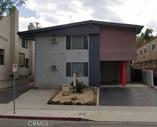 Building Photo - 13418 Moorpark St Unit 4