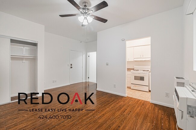 Building Photo - 733 S Coronado St Unit 106