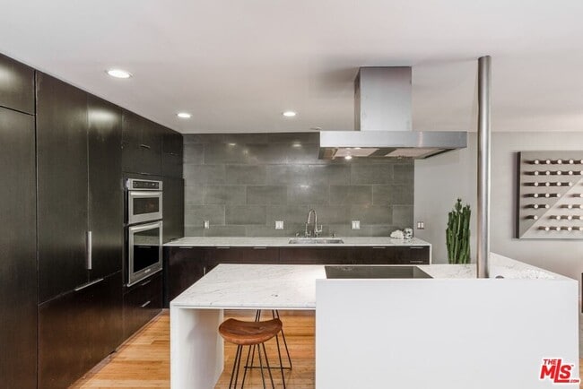Photo - 850 Kings Rd Unit 306