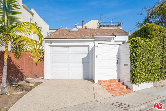 Building Photo - 2340 Abbot Kinney Blvd