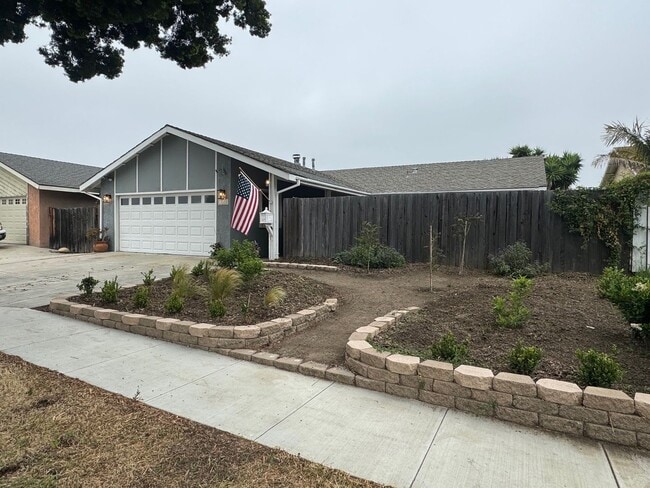 Photo - Coming soon!! beautiful spacious 3 bedroom...