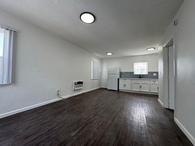 Photo - 10514 1/2 S. Vermont Ave.-