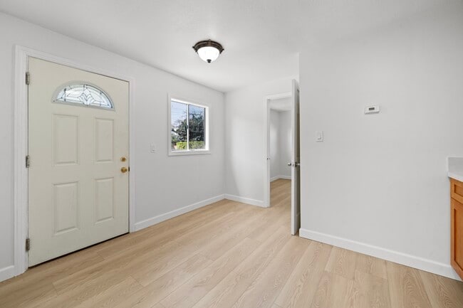 Photo - 1316 W 35th St