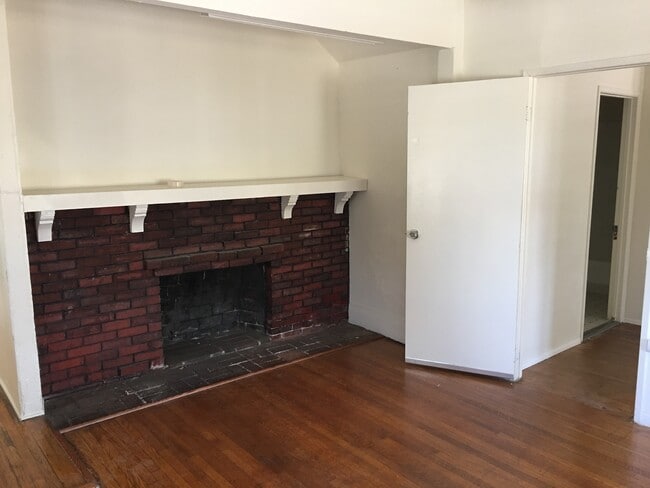 Photo - 937 North Benton Way Unit 1