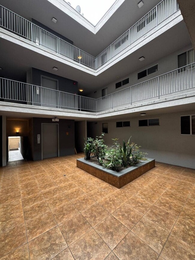 Photo - 1.0 bedroom in Los Angeles California 90029 Unit 308