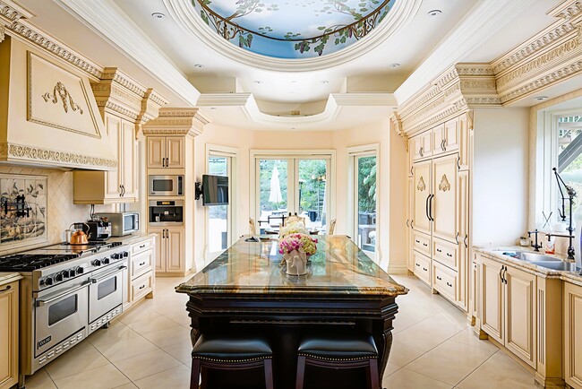 Photo - 1331 Roscomare Rd