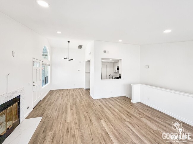 Photo - Great 3B/2BA Townhome in Oceanside!