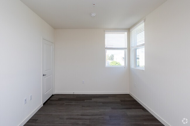 B Floor Plan, 1BR, 1BA - 584sqft - The Centennial Apartments - 10555 Bloomfield