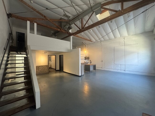 Studio # 5 Open Plan - Studios at Walnut