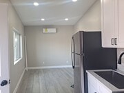 Photo - Pacific Beach STUDIO near crown pointpartment - Hardwood Flooring,  Washer/Dryer on Site Unit 2125