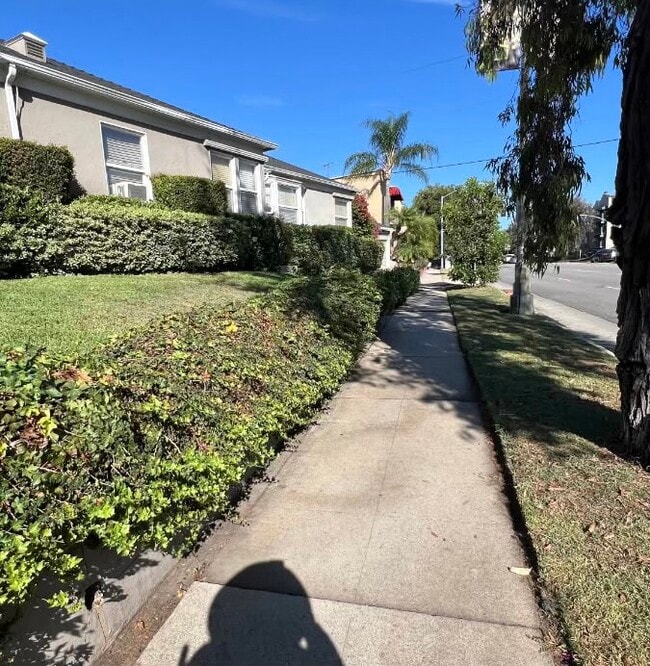 sidewalk view - 5841 W Olympic Blvd Unit 948 S Stanley Ave