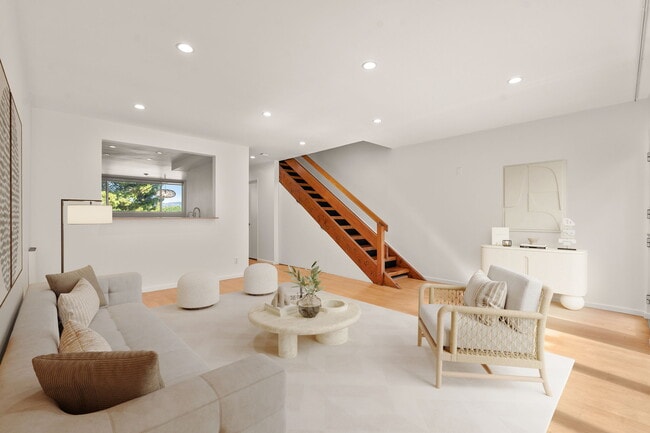 Photo - 630 Raymond Ave