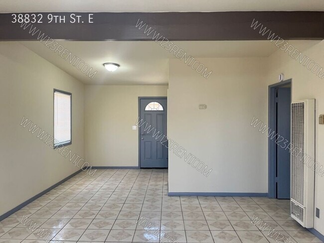 Photo - 38832 9th St E