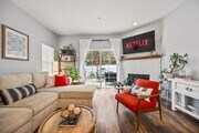 Photo - Spacious 3-Bedroom Townhouse in Burgundy H... Unit 2