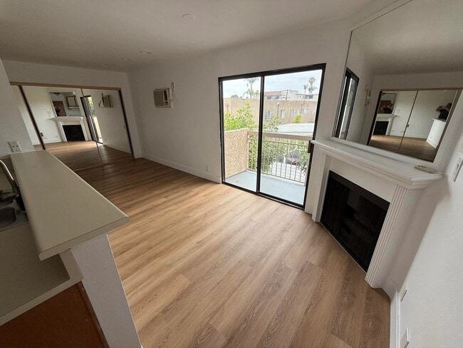 Photo - 1321 N Vista St Unit 206