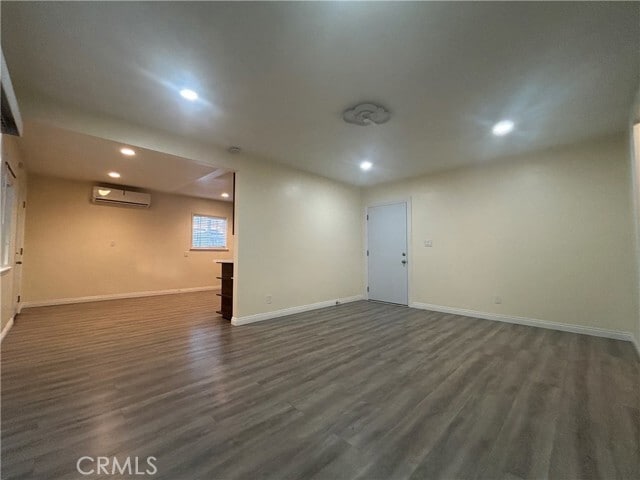 Photo - 1439 Charlemont Ave