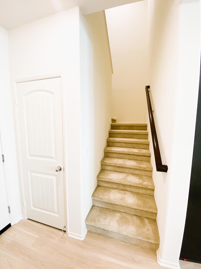 Photo - 30454 Downtown Way