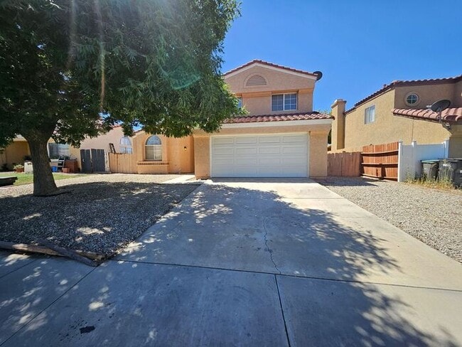 New Listing! - New Listing! House