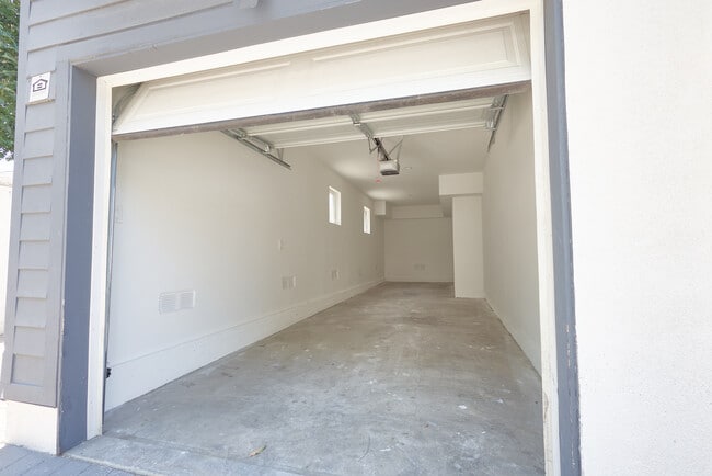Photo - 125 N Mountain View Ave Unit Three Bedroom