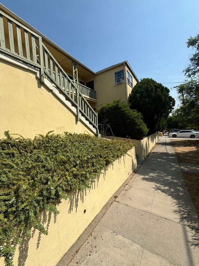 Photo - Sunset Drive, 4363-4377 Unit 4373