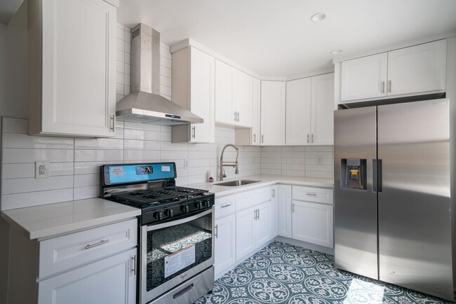 Photo - 2325 S Sycamore Ave Unit 2325.5