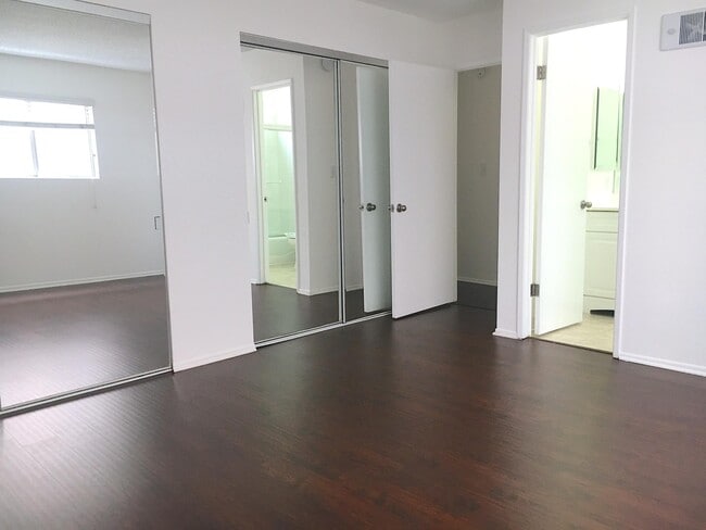 Spacious, Bright Rooms - 1236 Amherst Ave Unit 16