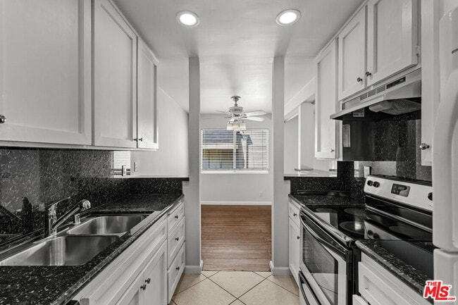 Photo - 1342 Harvard St Unit 204