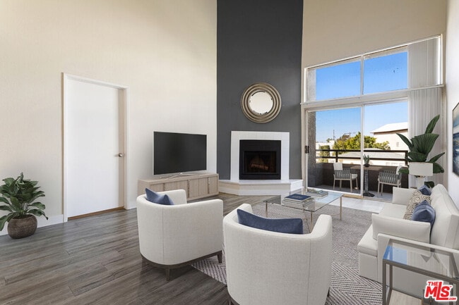 Photo - 1626 Malcolm Ave Unit 202