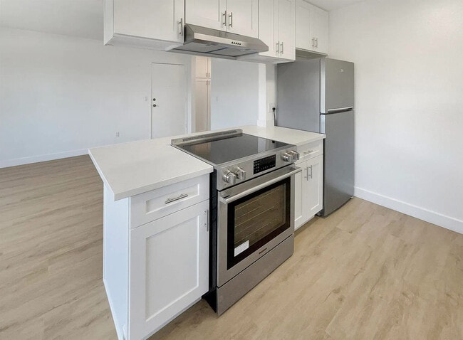 Photo - 9586 Carroll Canyon Rd