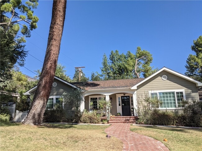 Building Photo - 5310 La Forest Dr